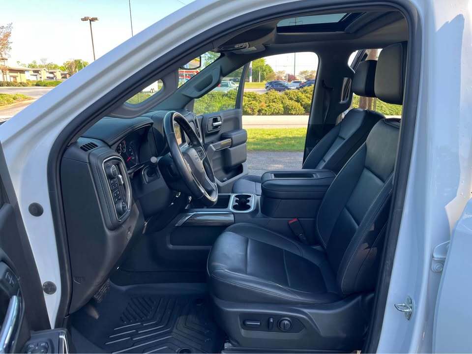 2021 Chevrolet silverado 1500 crew cab LTZ, photo 7 of 11