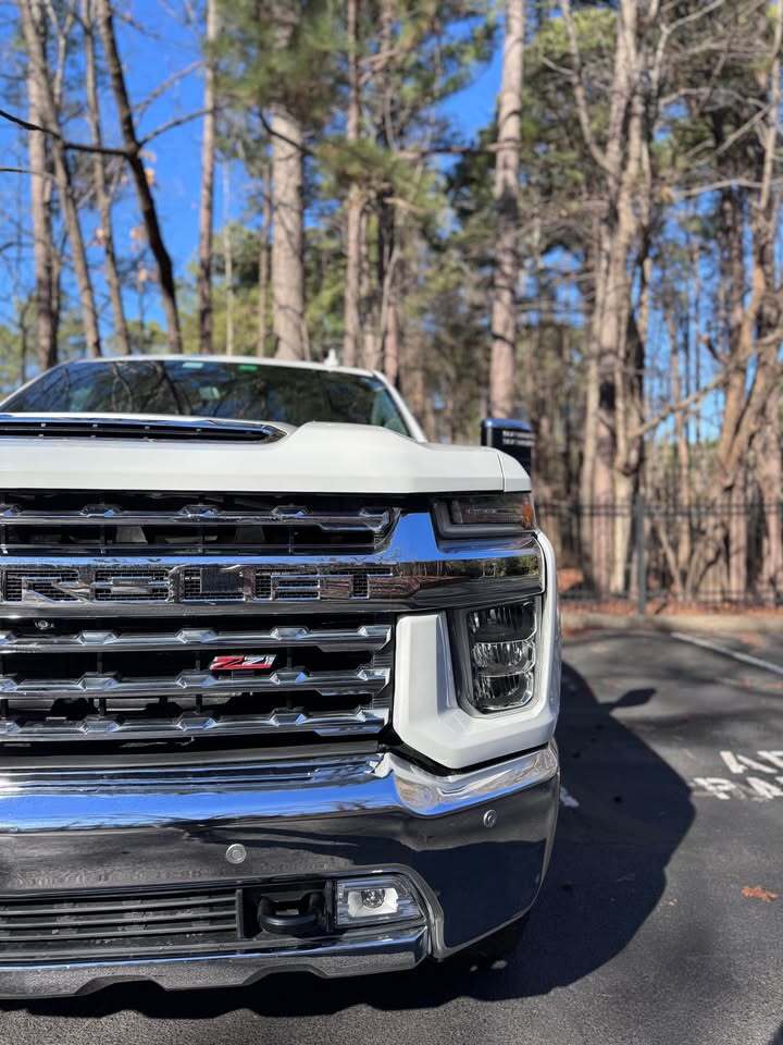 2022 Chevrolet Silverado 2500HD LTZ, photo 4 of 19