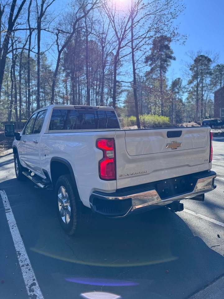 2022 Chevrolet Silverado 2500HD LTZ, photo 6 of 19