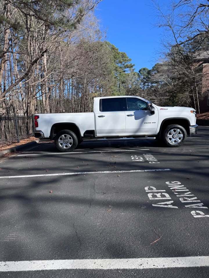 2022 Chevrolet Silverado 2500HD LTZ, photo 8 of 19