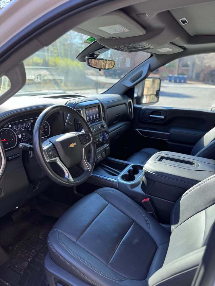 2022 Chevrolet Silverado 2500HD LTZ, photo 13 of 19