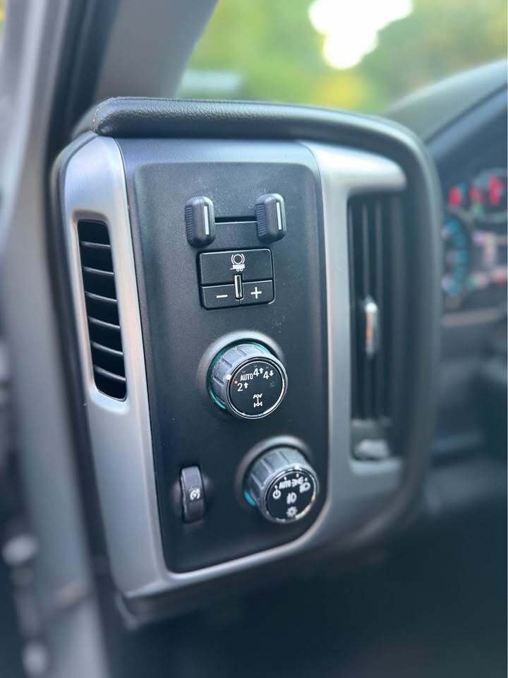 2018 GMC Sierra 1500 SLT, photo 9 of 19