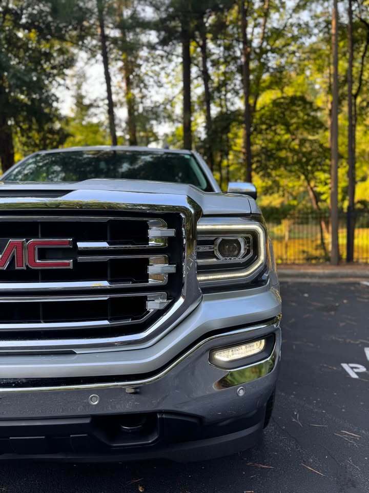 2018 GMC Sierra 1500 SLT, photo 10 of 19