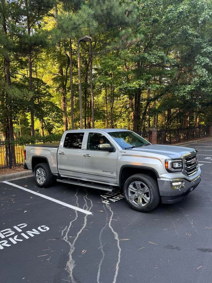 2018 GMC Sierra 1500 SLT, photo 12 of 19