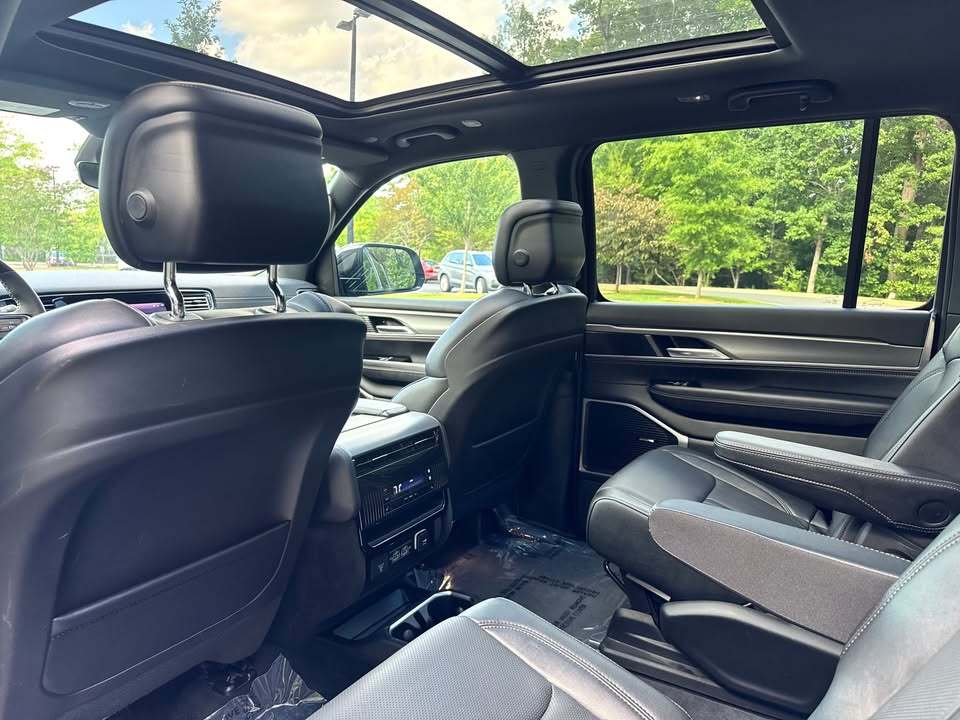 2023 Jeep wagoneer series II, photo 8 of 14