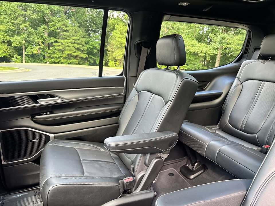 2023 Jeep wagoneer series II, photo 10 of 14