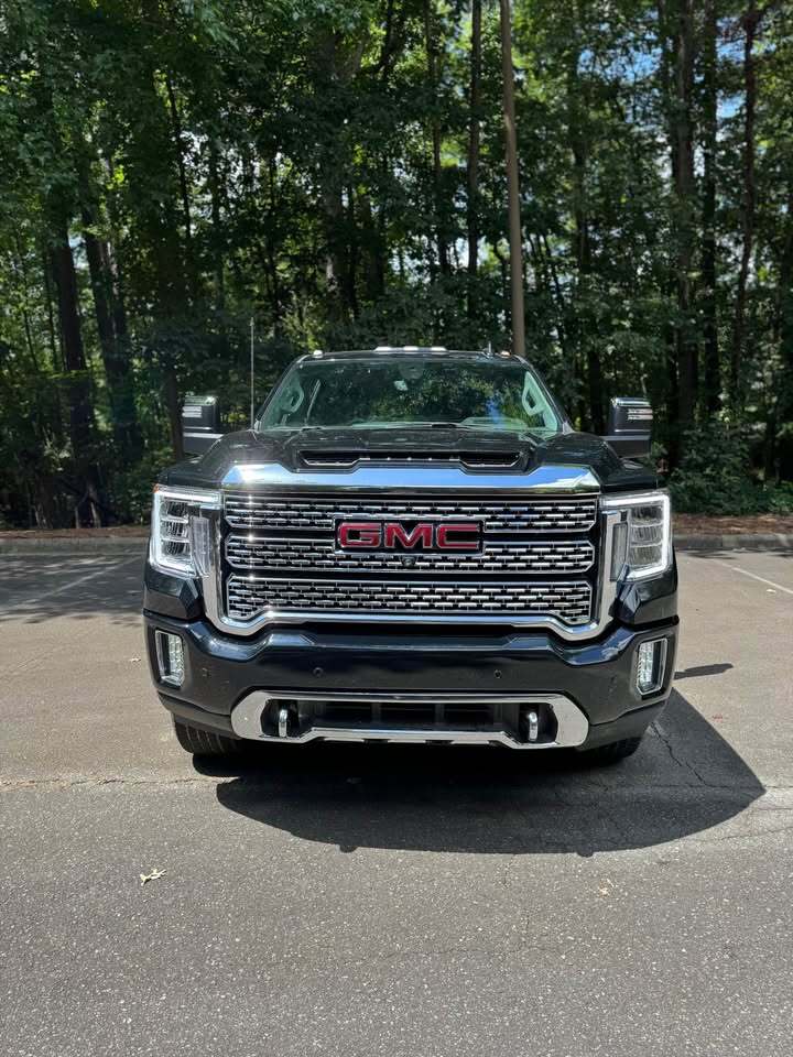 2022 GMC Sierra 2500 hd crew cab Denali, photo 2 of 18
