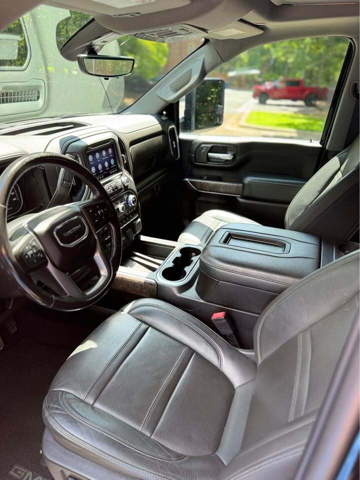 2022 GMC Sierra 2500 hd crew cab Denali, photo 11 of 18