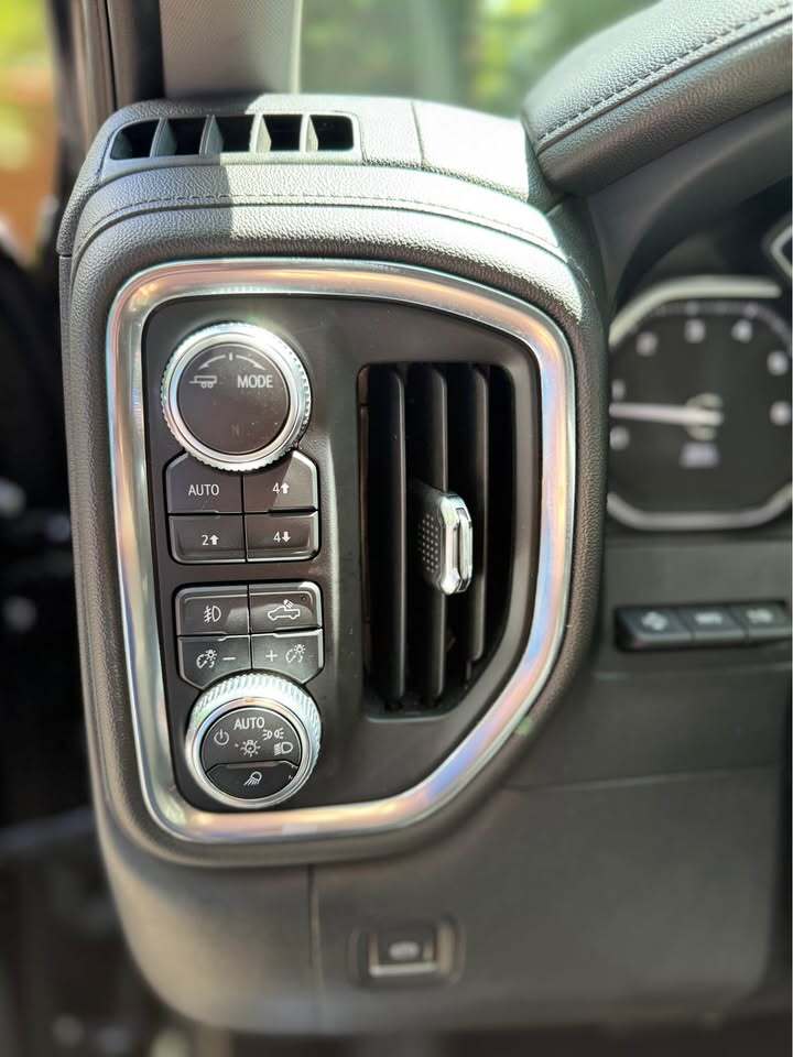 2022 GMC Sierra 2500 hd crew cab Denali, photo 14 of 18