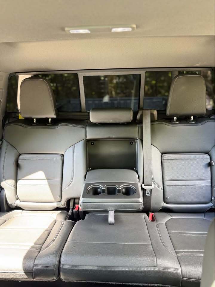 2022 GMC Sierra 2500 hd crew cab Denali, photo 16 of 18