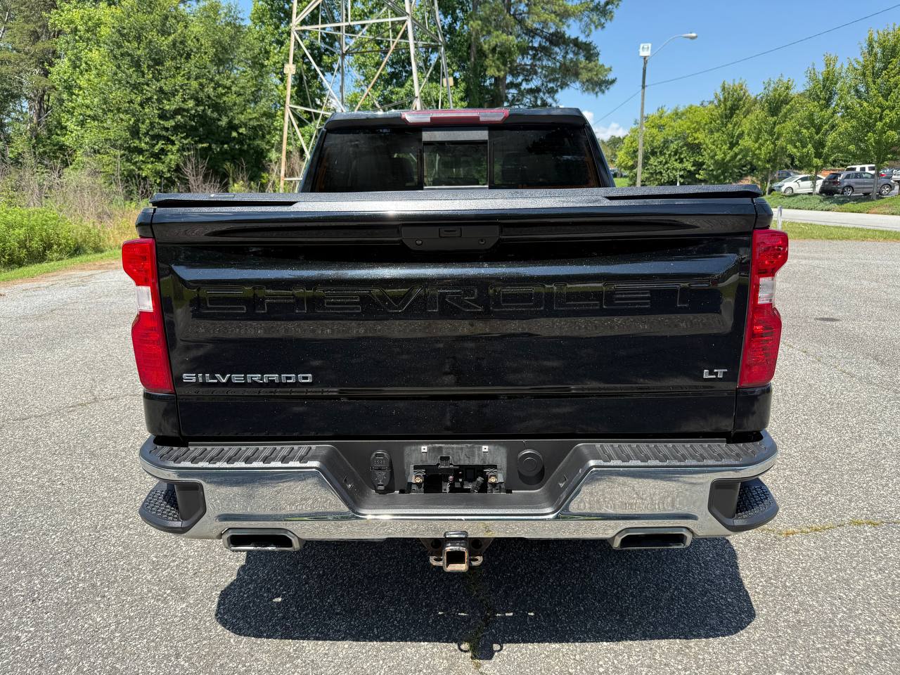2021 Chevrolet Silverado 1500 LT 4WD Z71, photo 4 of 17