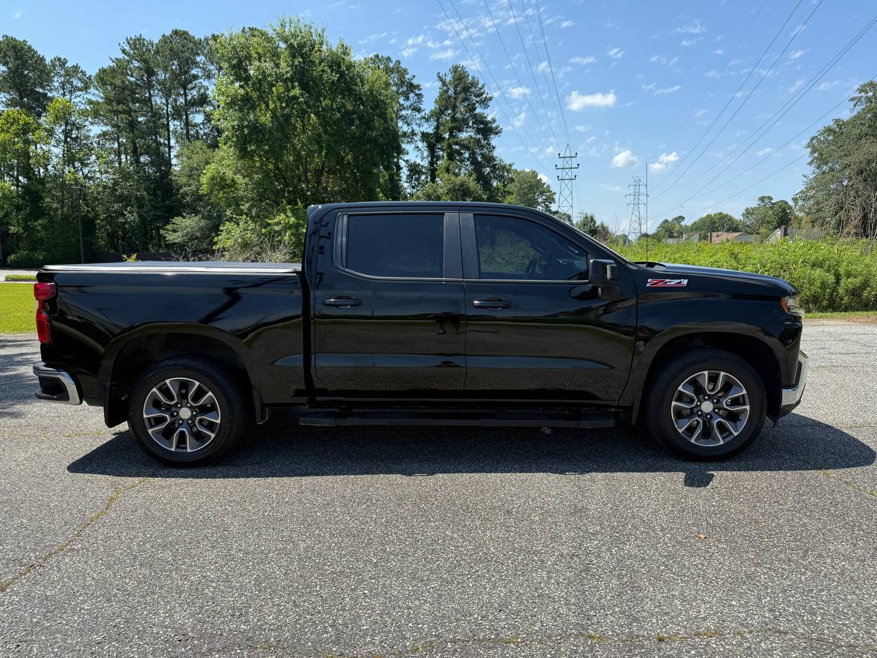 2021 Chevrolet Silverado 1500 LT 4WD Z71, photo 5 of 17
