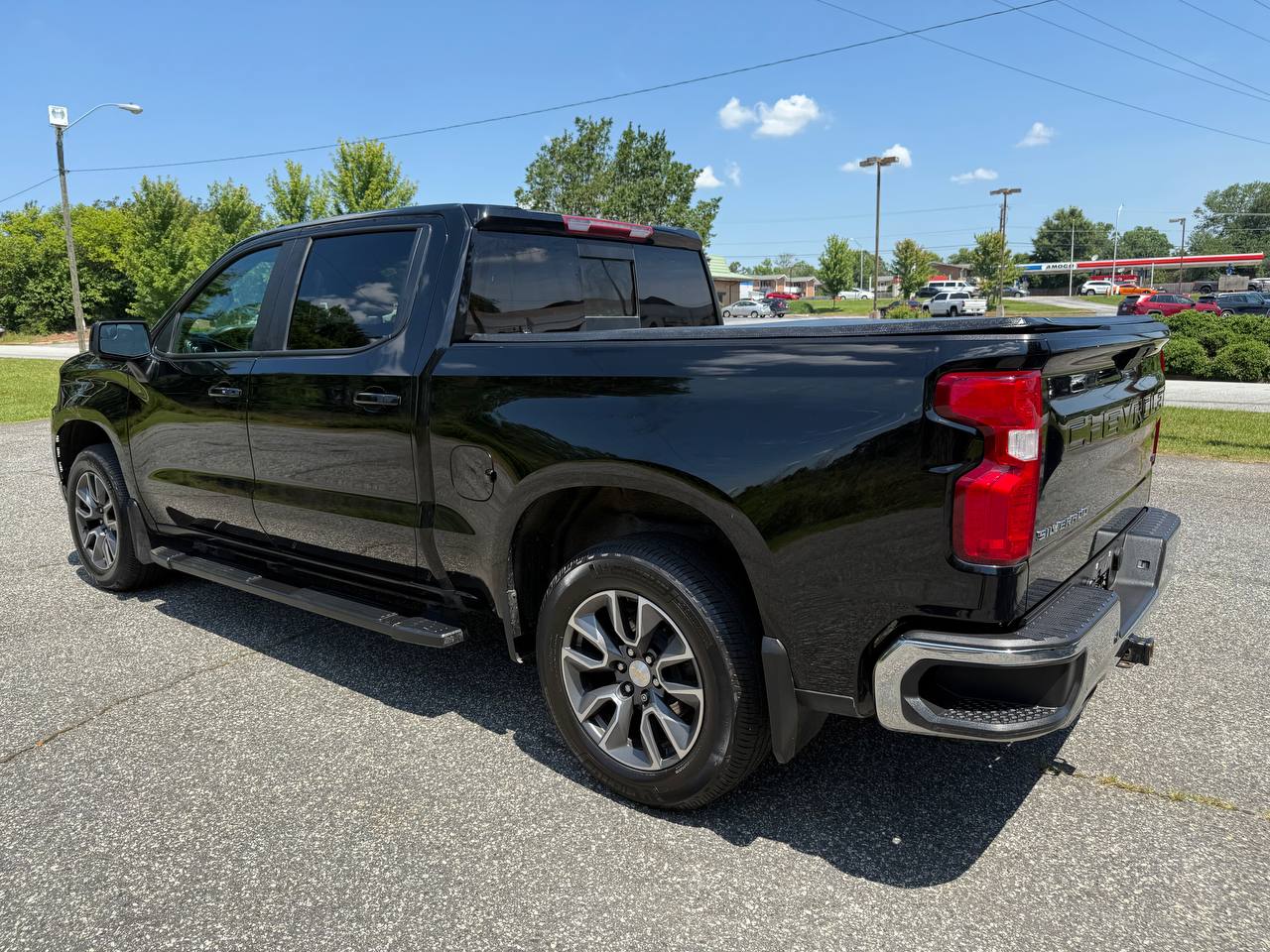 2021 Chevrolet Silverado 1500 LT 4WD Z71, photo 6 of 17