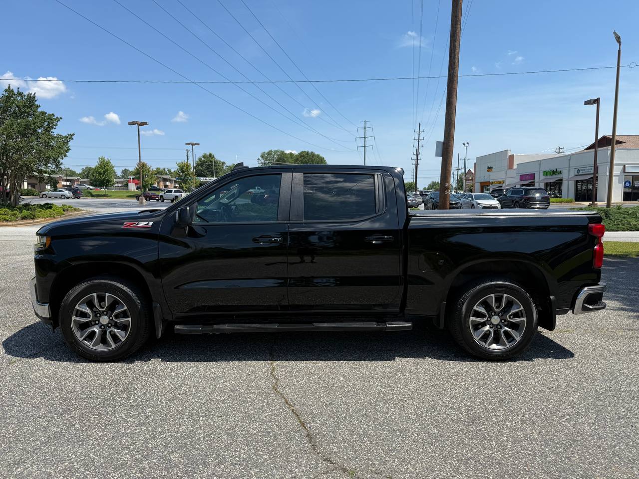 2021 Chevrolet Silverado 1500 LT 4WD Z71, photo 7 of 17