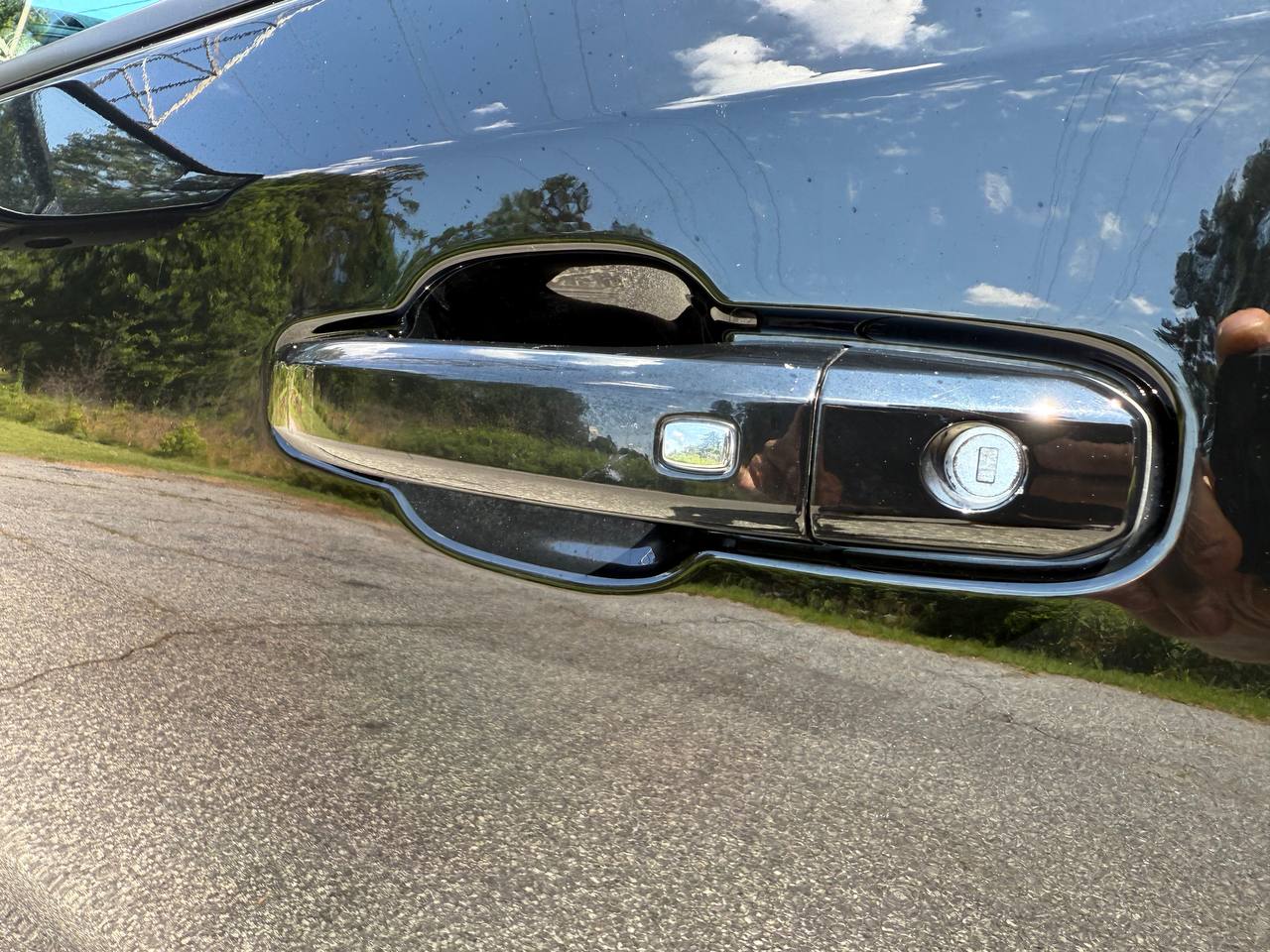 2021 Chevrolet Silverado 1500 LT 4WD Z71, photo 8 of 17