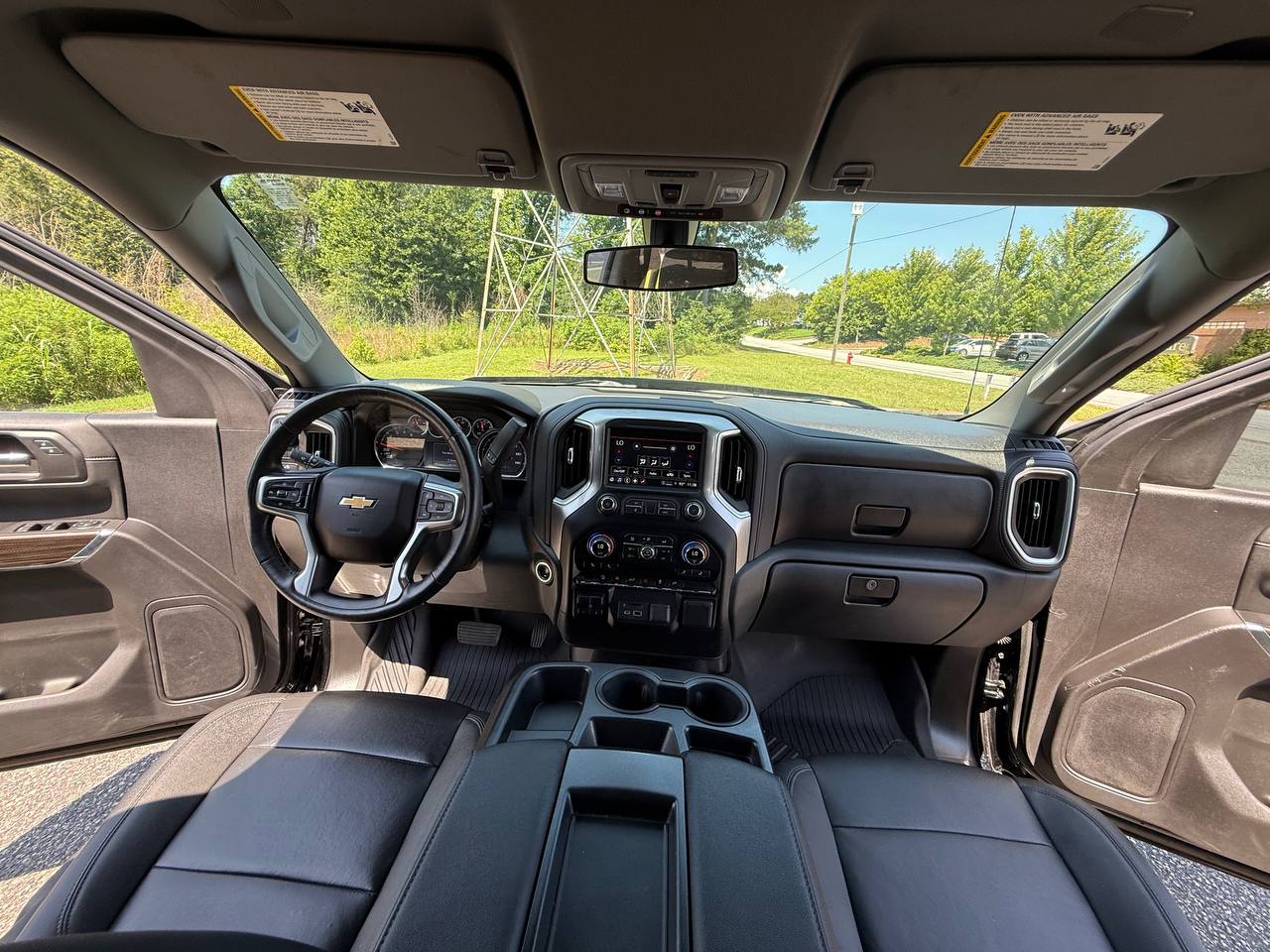 2021 Chevrolet Silverado 1500 LT 4WD Z71, photo 10 of 17