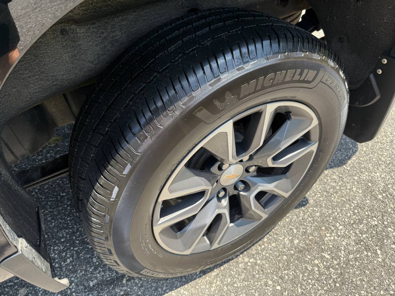 2021 Chevrolet Silverado 1500 LT 4WD Z71, photo 11 of 17