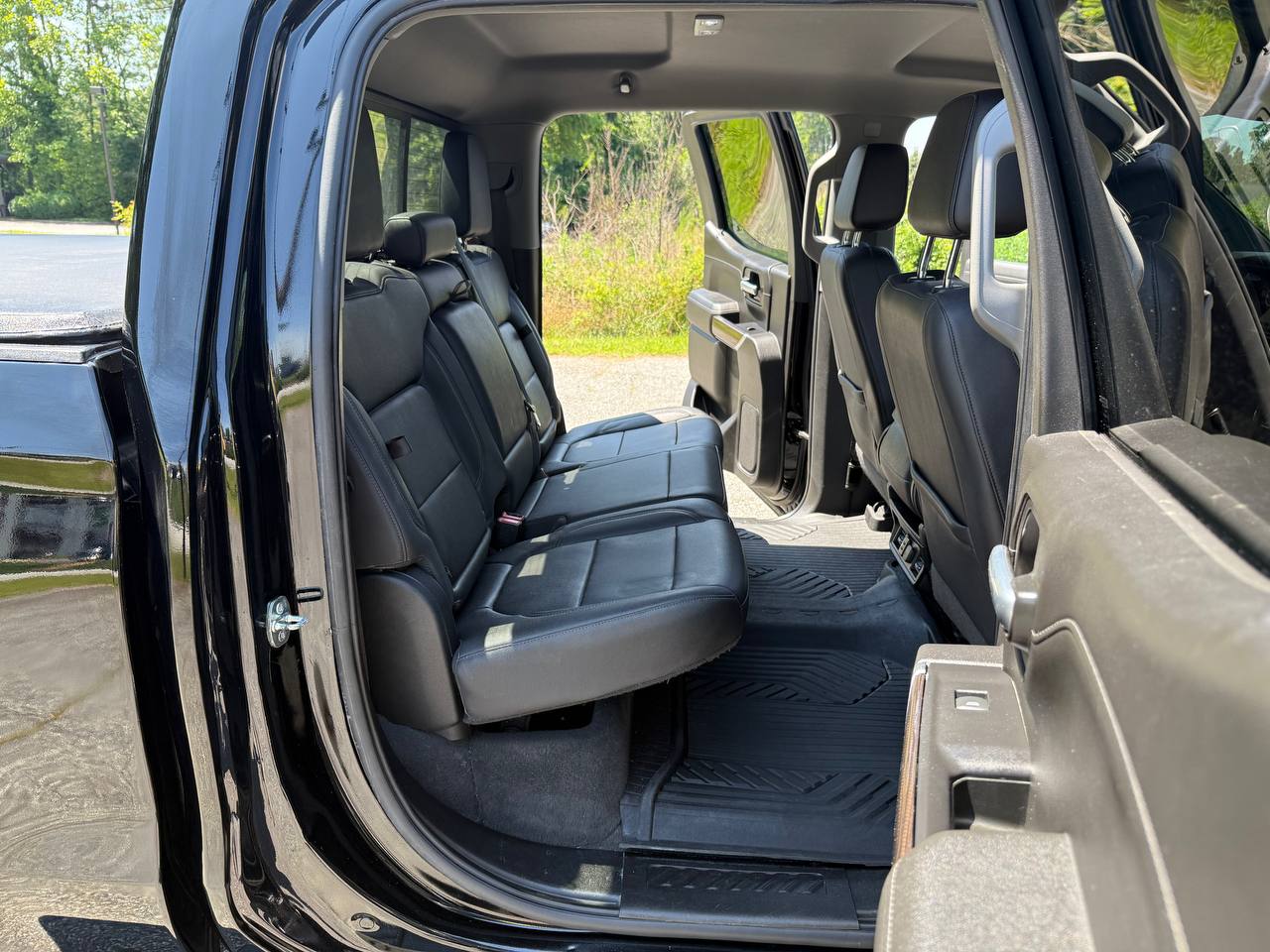 2021 Chevrolet Silverado 1500 LT 4WD Z71, photo 13 of 17