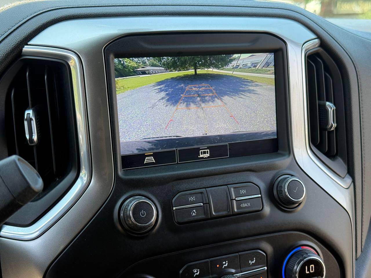 2021 Chevrolet Silverado 1500 LT 4WD Z71, photo 16 of 17