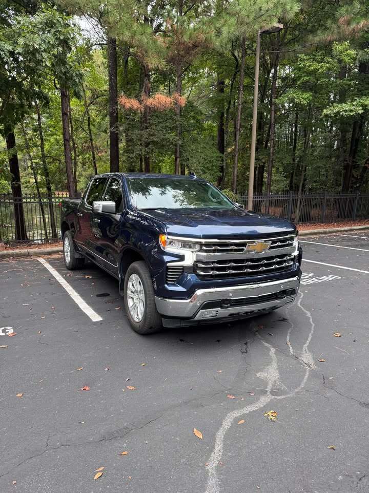 2023 Chevrolet Silverado 1500 LTZ, photo 9 of 14