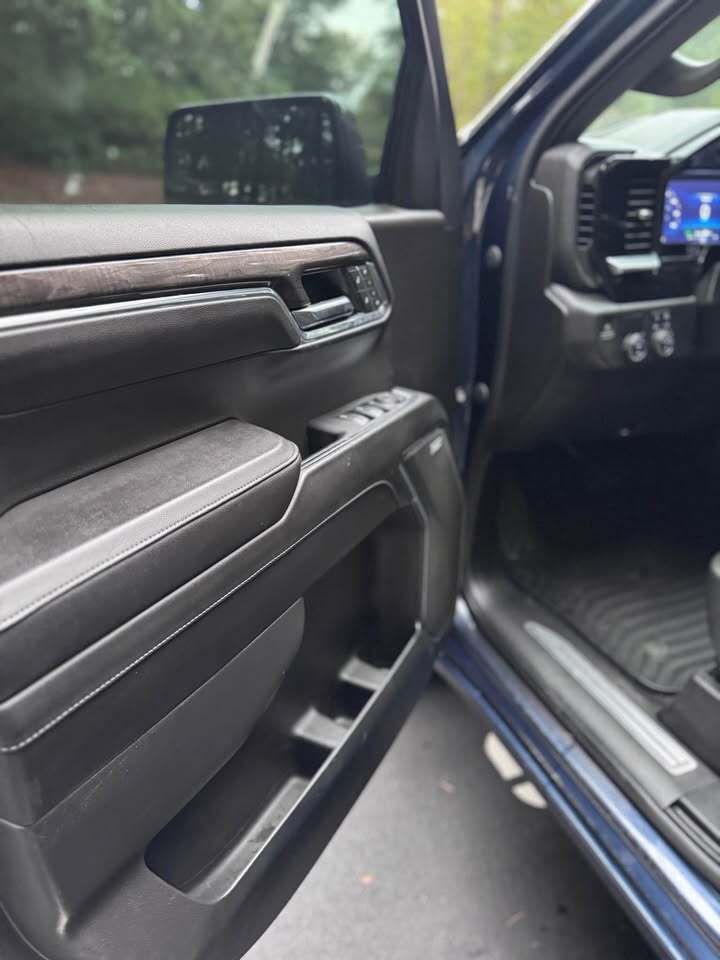 2023 Chevrolet Silverado 1500 LTZ, photo 13 of 14