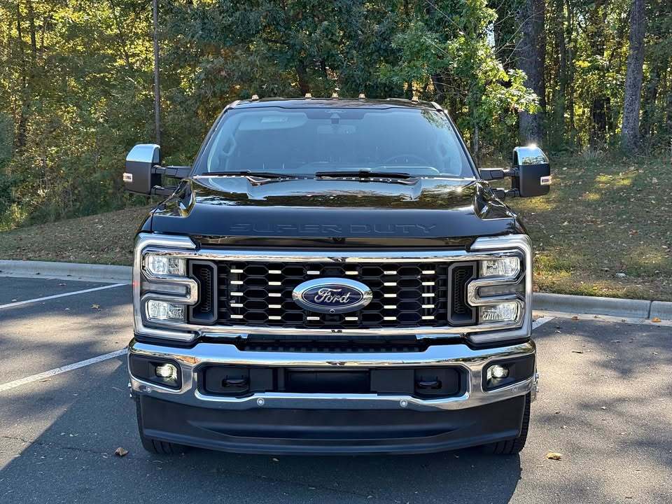 2024 Ford f350 LARIAT DULLY, photo 2 of 18