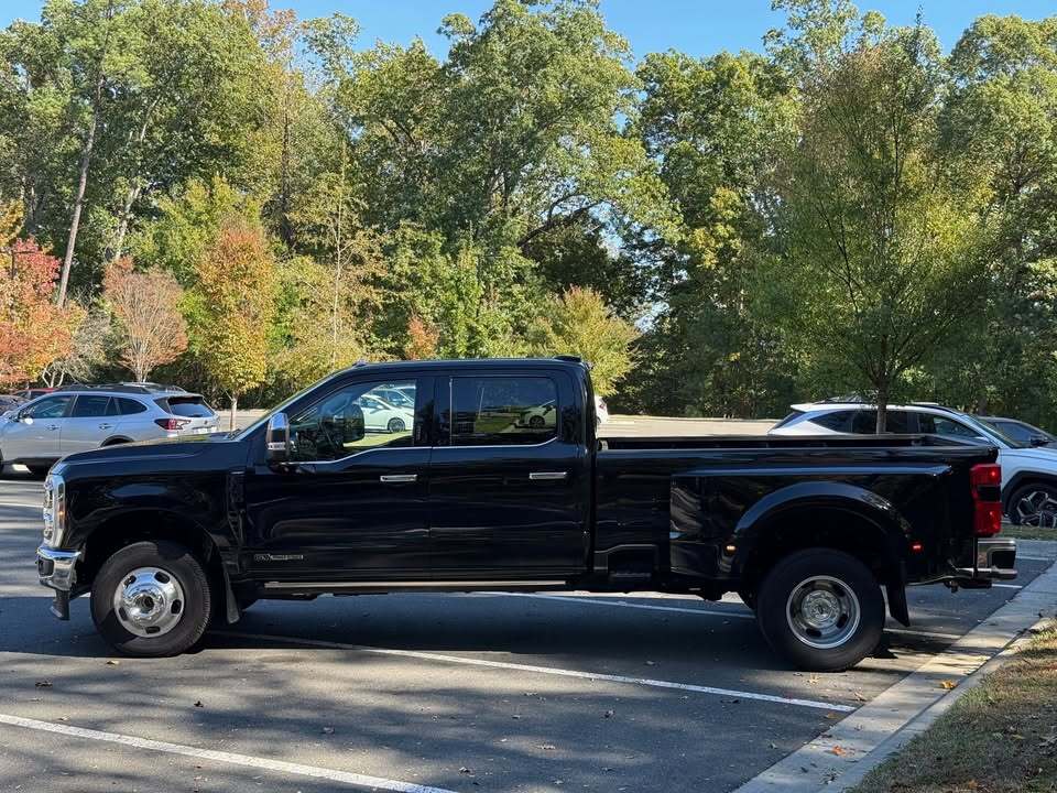 2024 Ford f350 LARIAT DULLY, photo 3 of 18