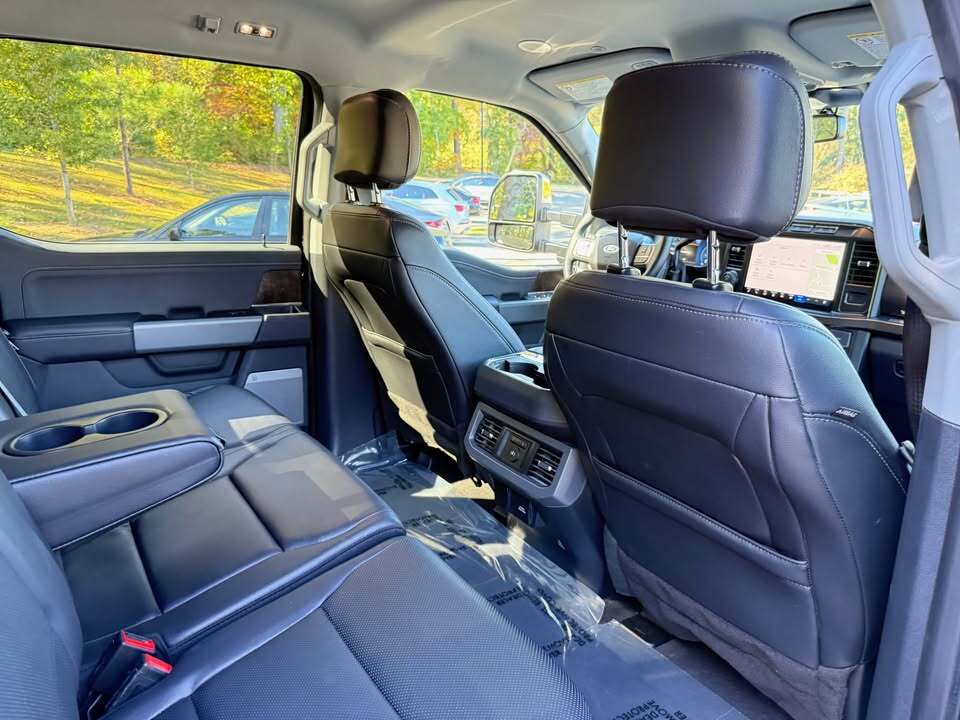 2024 Ford f350 LARIAT DULLY, photo 8 of 18