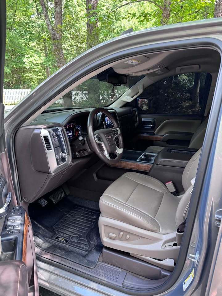 2017 GMC Sierra 1500 SLT, photo 10 of 18