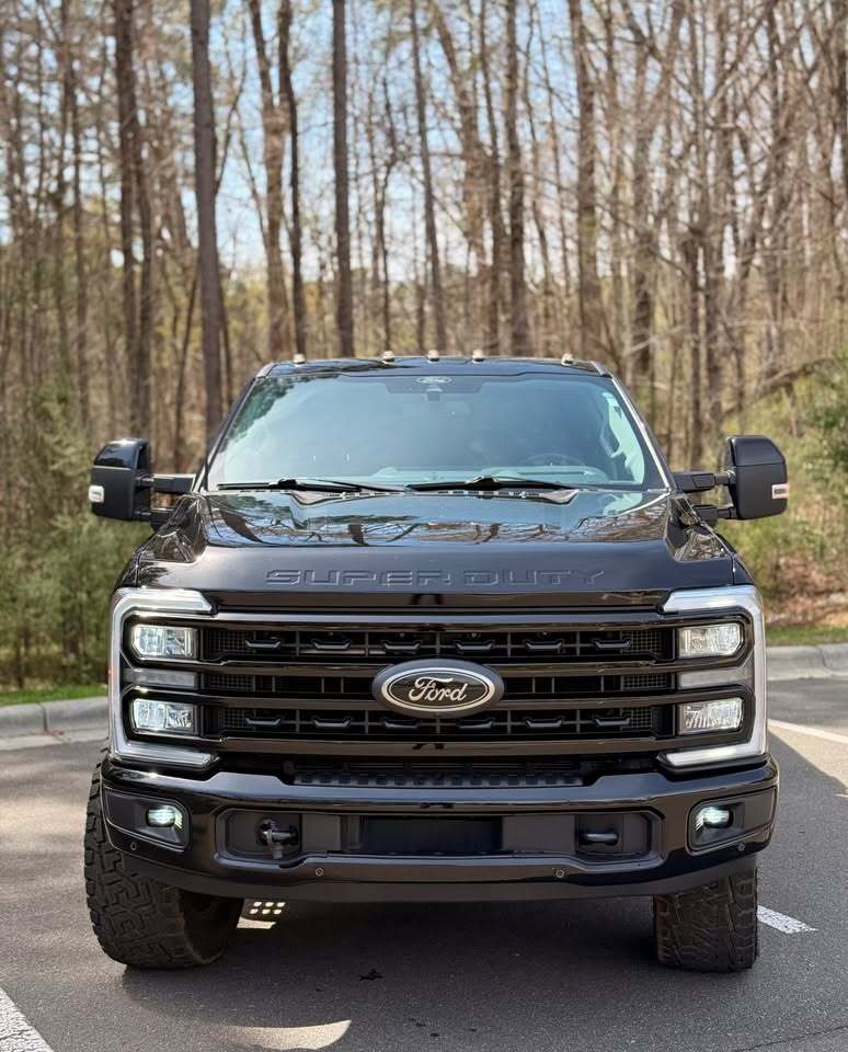 2024 Ford f350 HD Tremor, photo 2 of 17