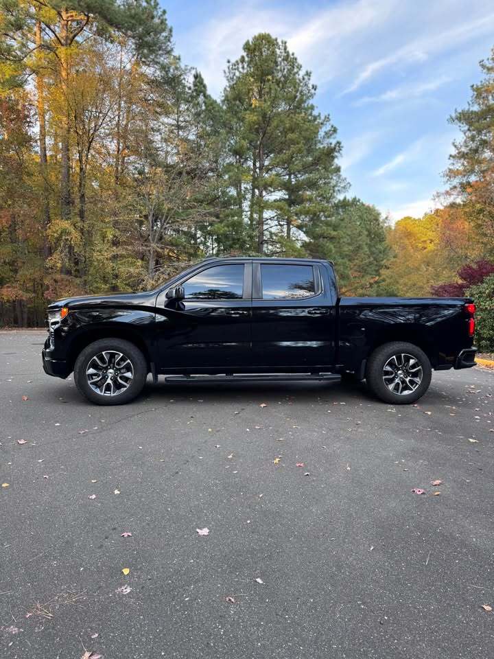 2023 Chevrolet Silverado 1500 RST, photo 3 of 18