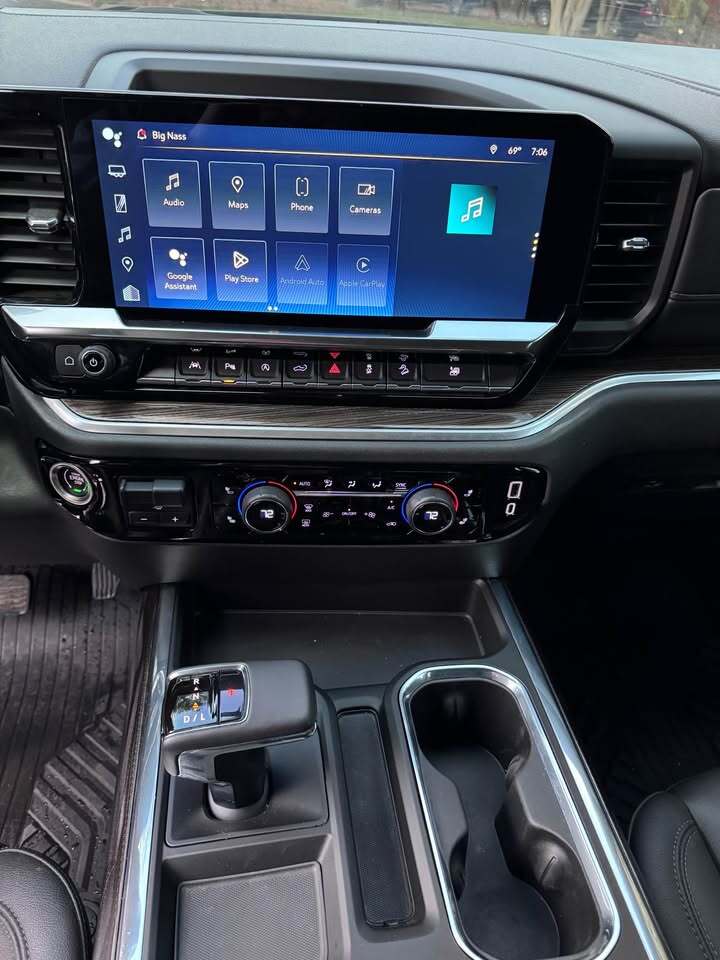 2023 Chevrolet Silverado 1500 RST, photo 9 of 18