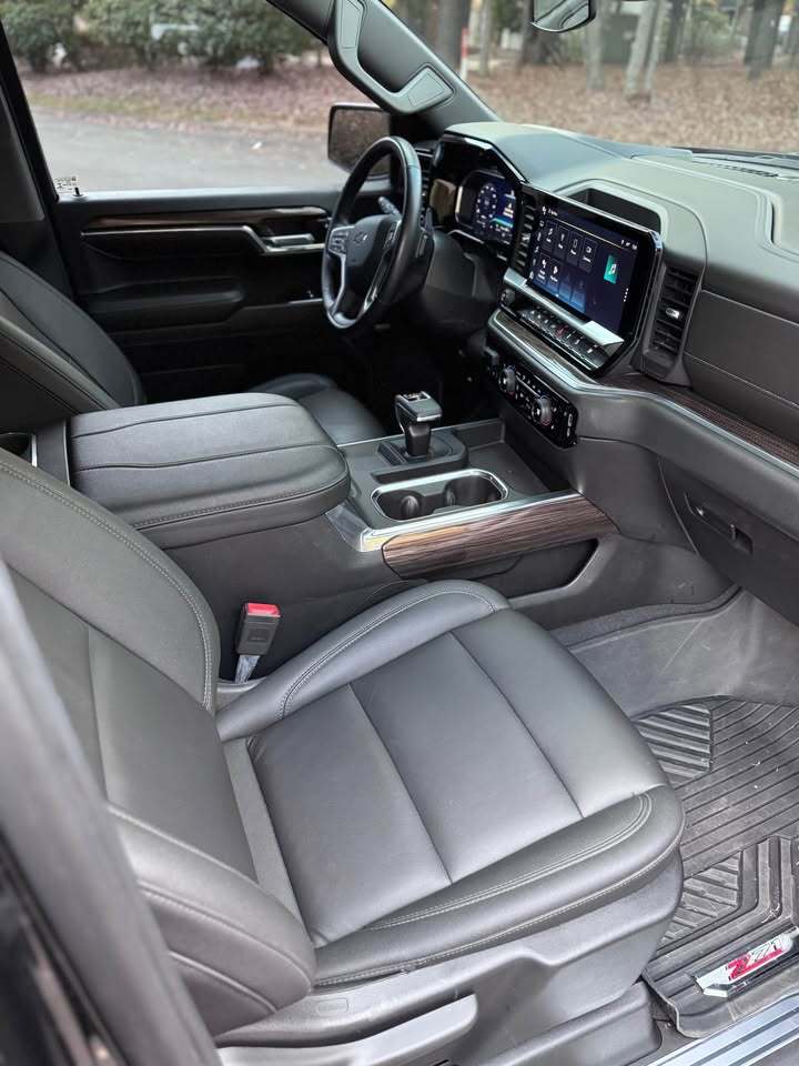 2023 Chevrolet Silverado 1500 RST, photo 11 of 18