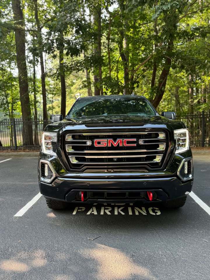 2021 GMC Sierra 1500 AT4 4WD — Duramax Diesel, photo 2 of 17