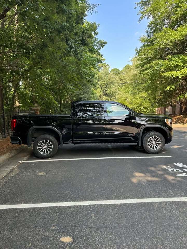 2021 GMC Sierra 1500 AT4 4WD — Duramax Diesel, photo 5 of 17