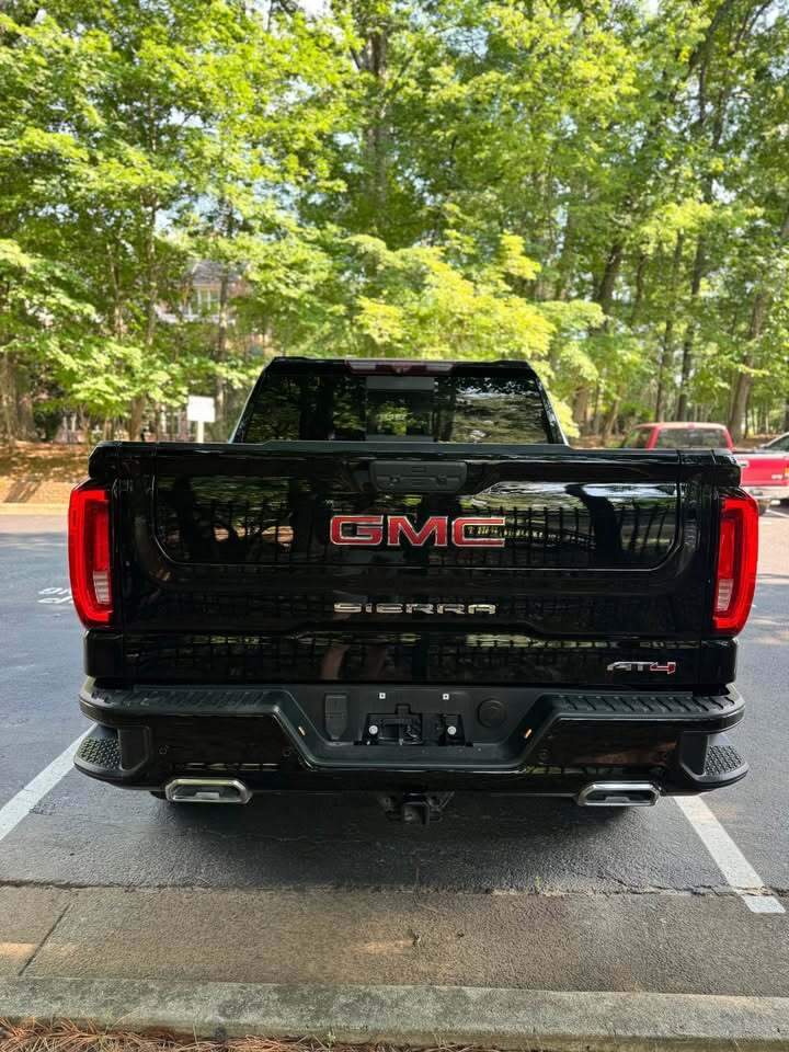 2021 GMC Sierra 1500 AT4 4WD — Duramax Diesel, photo 7 of 17