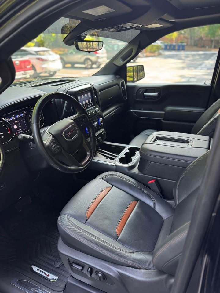 2021 GMC Sierra 1500 AT4 4WD — Duramax Diesel, photo 13 of 17