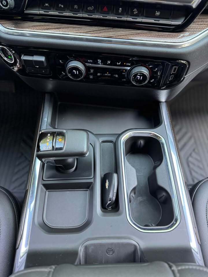2022 Chevrolet Silverado 1500 RST 4WD, photo 7 of 16