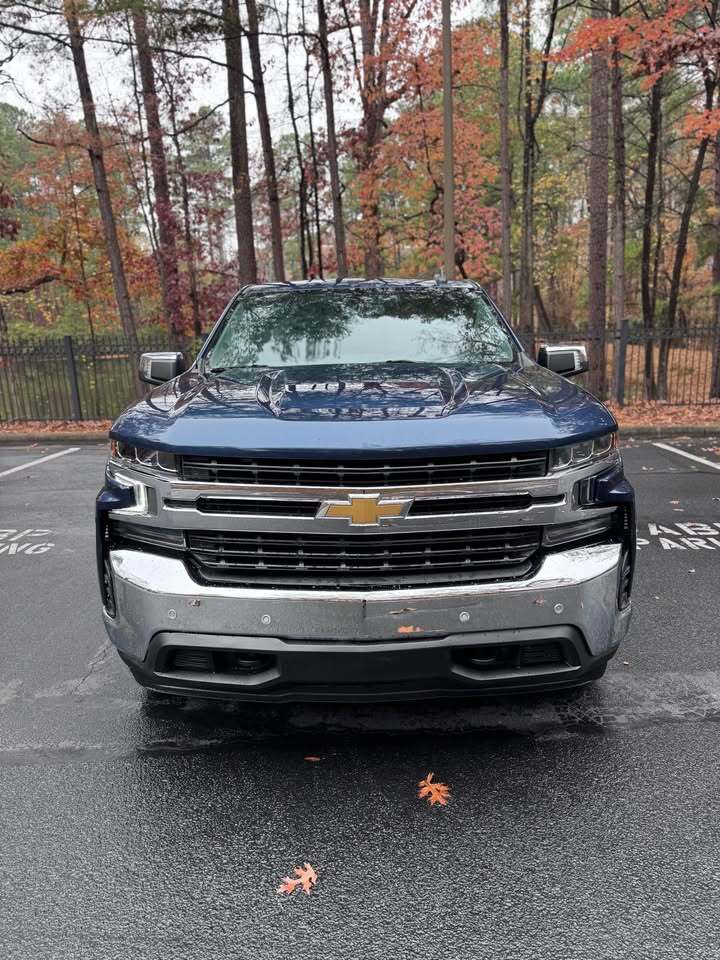 2021 Chevrolet silverado 1500 LT Pickup 6 1/2 ft, photo 2 of 16