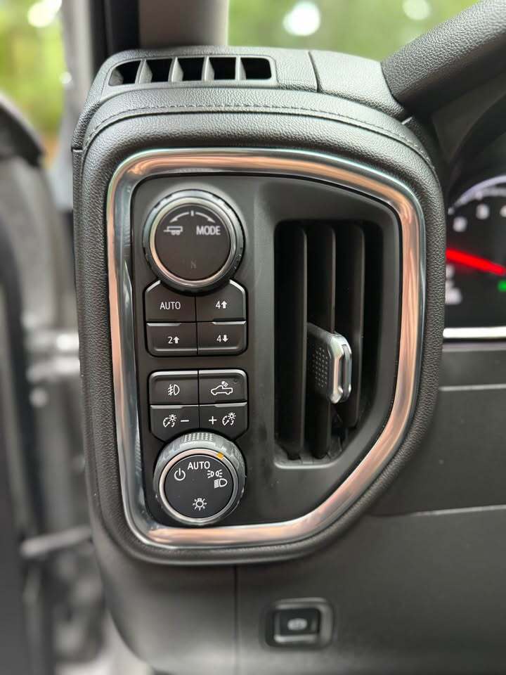 2020 Chevrolet silverado 1500 crew cab RST, photo 11 of 17