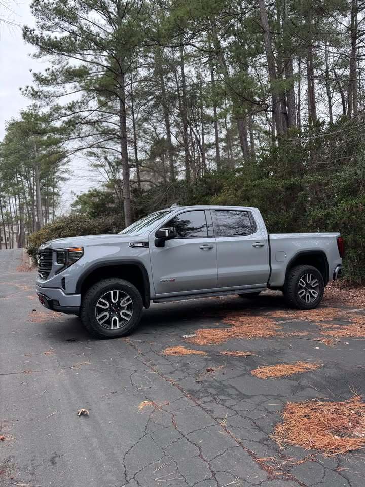 2024 GMC Sierra 1500 AT4, photo 3 of 19
