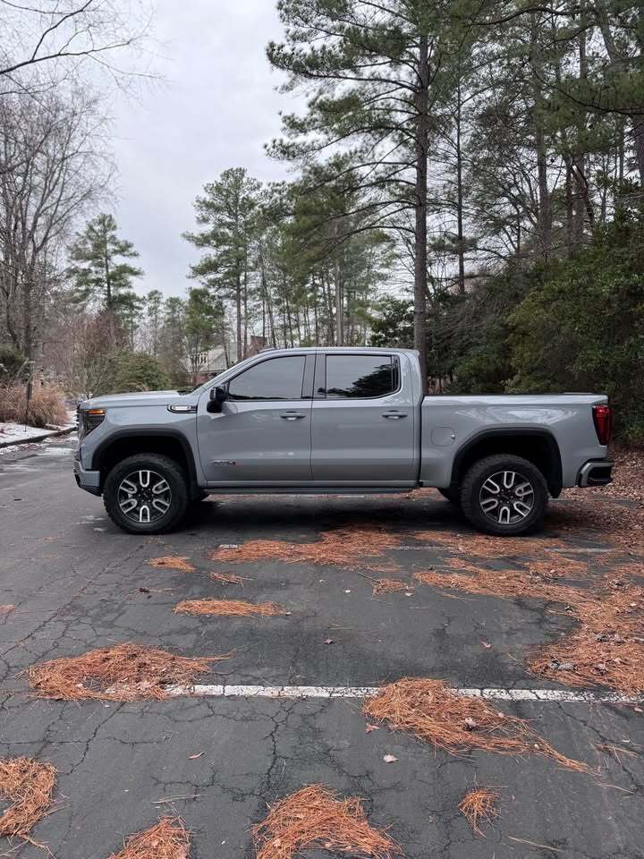 2024 GMC Sierra 1500 AT4, photo 4 of 19