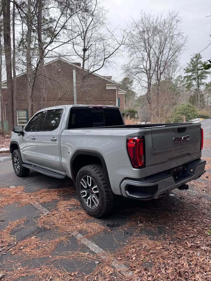 2024 GMC Sierra 1500 AT4, photo 5 of 19