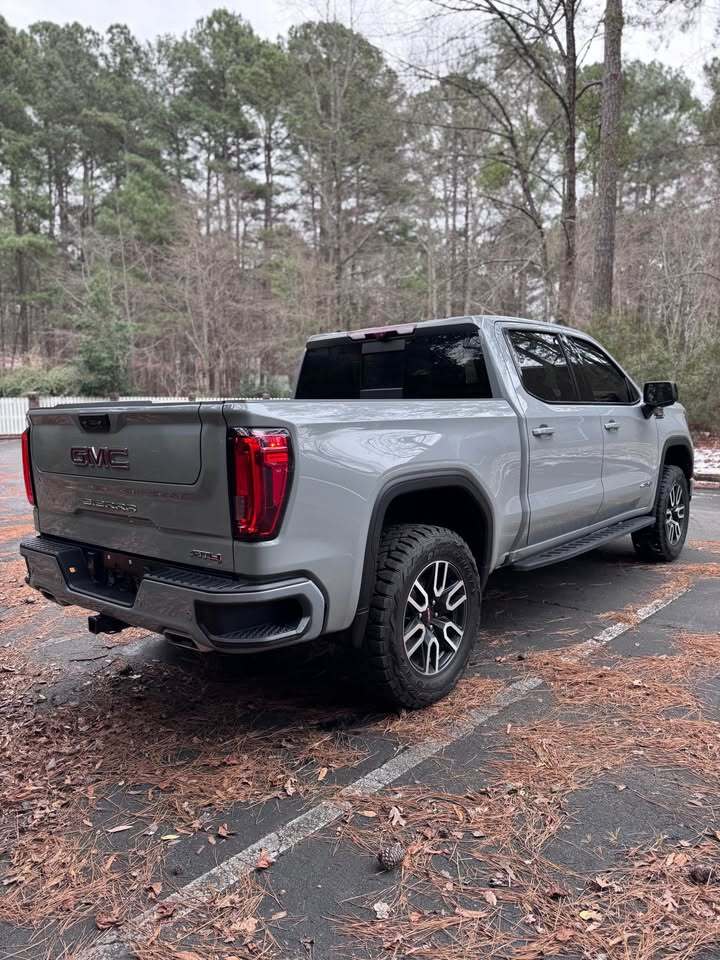 2024 GMC Sierra 1500 AT4, photo 7 of 19