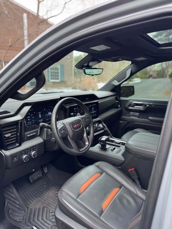 2024 GMC Sierra 1500 AT4, photo 11 of 19