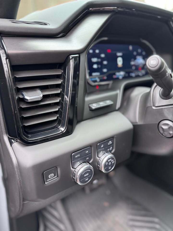 2024 GMC Sierra 1500 AT4, photo 14 of 19