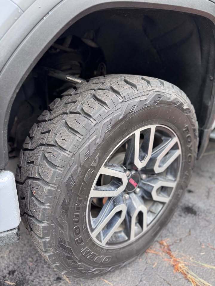 2024 GMC Sierra 1500 AT4, photo 18 of 19