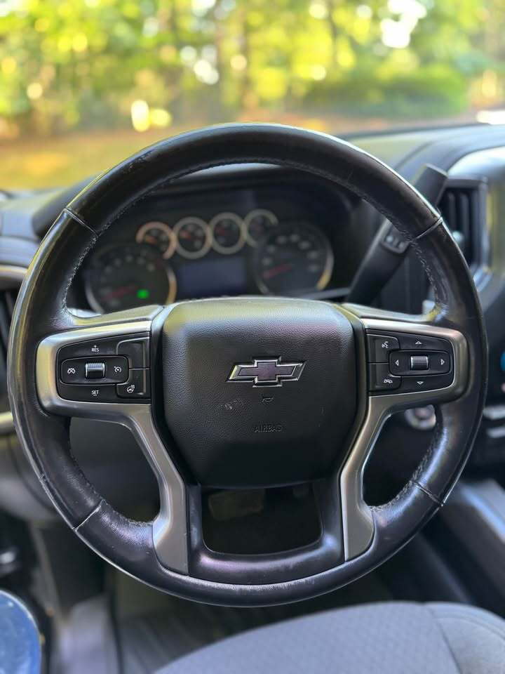 2019 Chevrolet Silverado 1500 RST — Lifted 4x4, photo 4 of 17