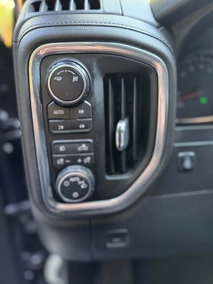 2019 Chevrolet Silverado 1500 RST — Lifted 4x4, photo 13 of 17
