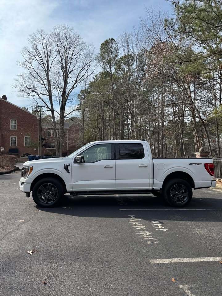 2023 Ford f150 supercrew cab XLT, photo 2 of 10